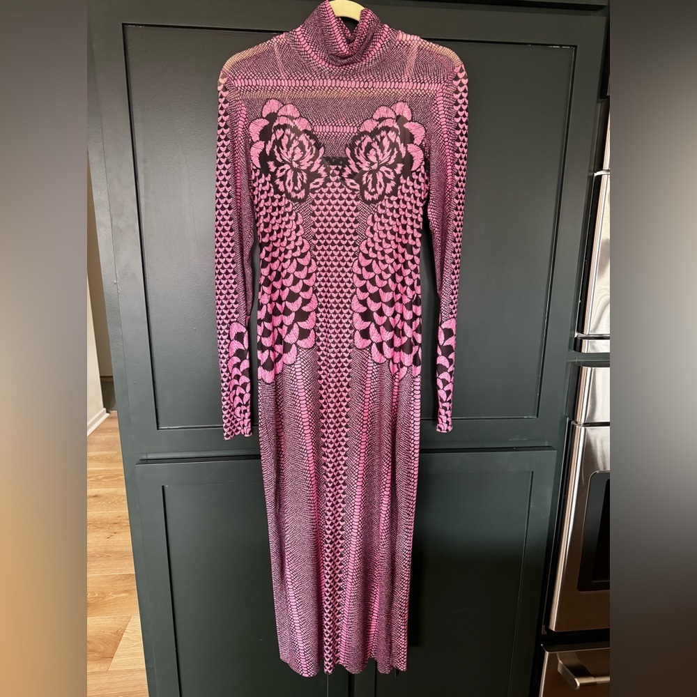 🖤💖 AFRM NWT Pink Black Mesh Turtleneck Bodycon Midi Dress Statement Print M - Picture 2 of 8
